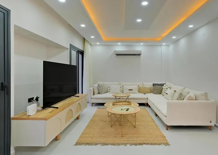 The B House * فتحية